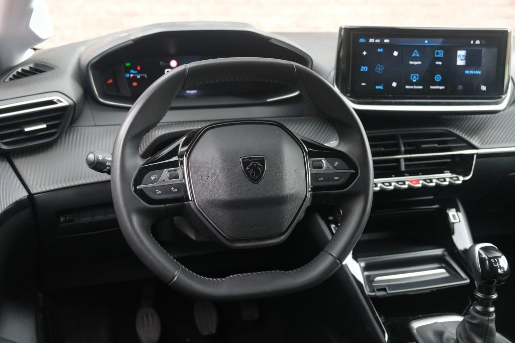 Peugeot 208 1.2 PureTech 100pk Allure - Navigatiesysteem - Apple CarPlay - Achteruitrijcamera - Dodehoekdetectie- Parkeersensoren - Climate Control - Cruise control afbeelding 13