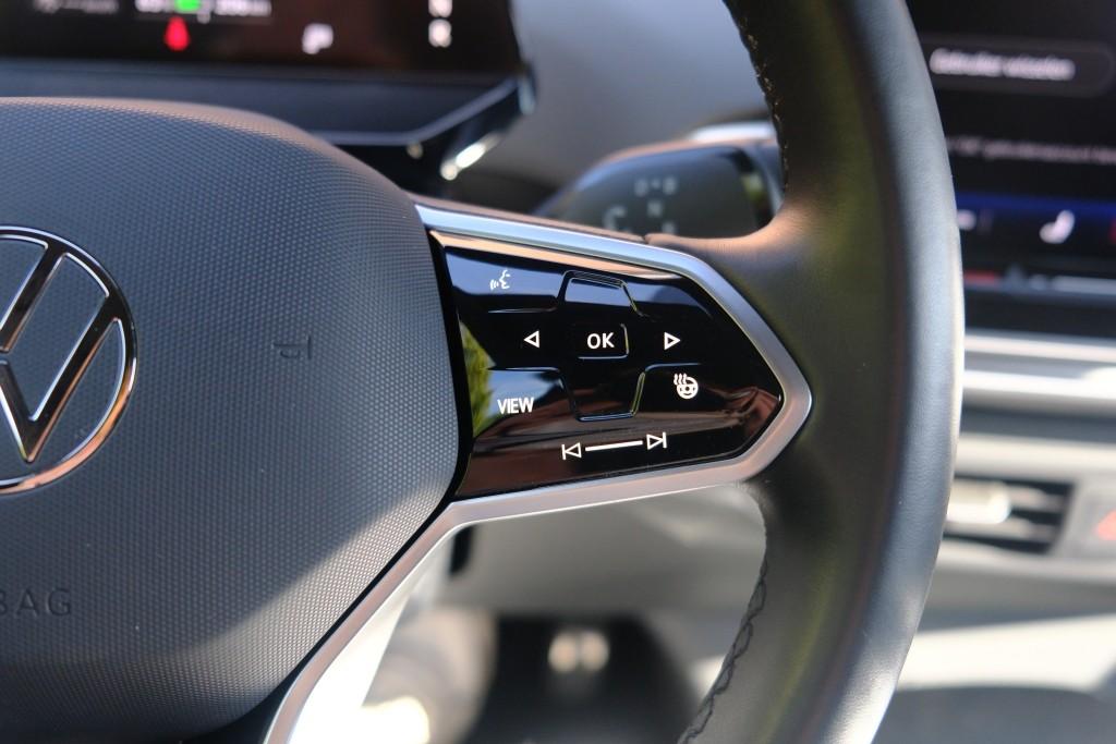 Volkswagen ID.4 Pure 52 kWh 170pk - Navigatiesysteem - App connect - Adaptive cruise - 360° camera - Keyless - Winter pakket - Elektrische achterklep - 19 inch velgen afbeelding 8