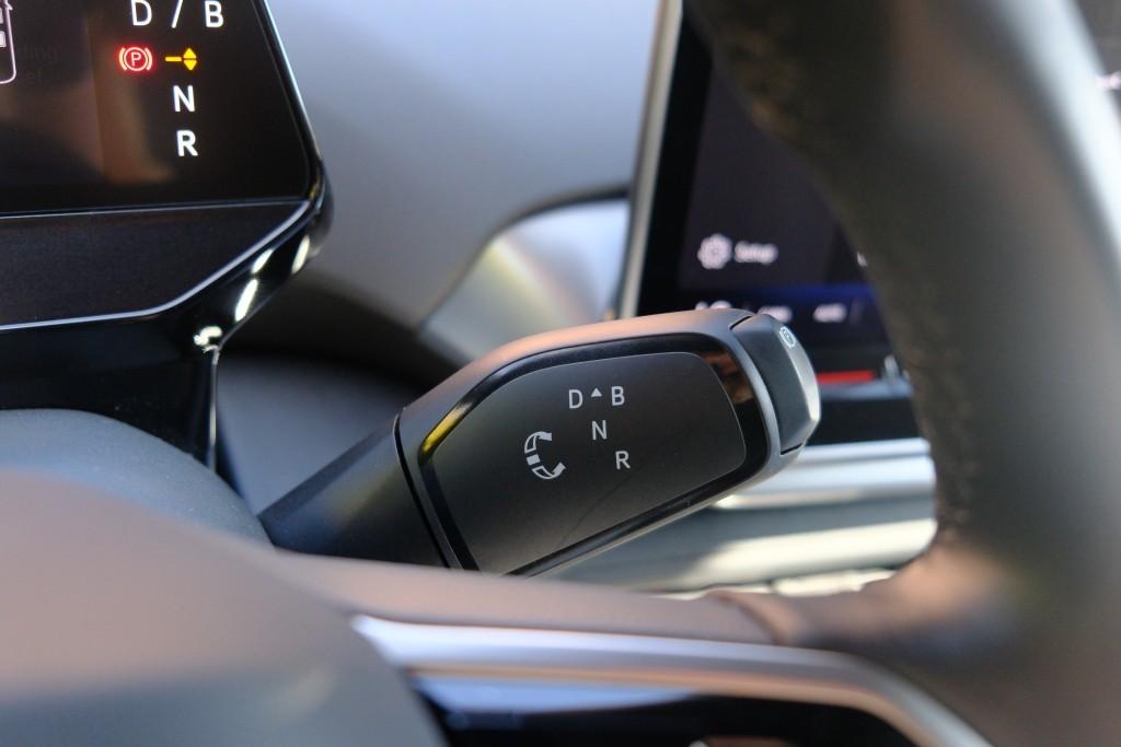 Volkswagen ID.4 Pure 52 kWh 170pk - Navigatiesysteem - App connect - Adaptive cruise - 360° camera - Keyless - Winter pakket - Elektrische achterklep - 19 inch velgen afbeelding 10