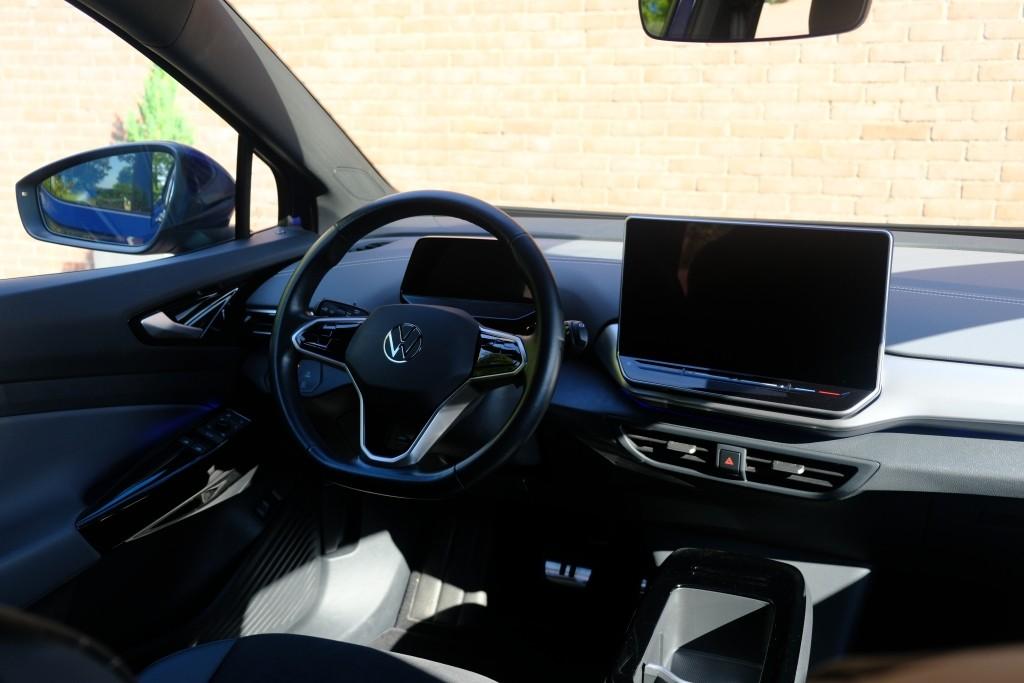 Volkswagen ID.4 Pure 52 kWh 170pk - Navigatiesysteem - App connect - Adaptive cruise - 360° camera - Keyless - Winter pakket - Elektrische achterklep - 19 inch velgen afbeelding 11