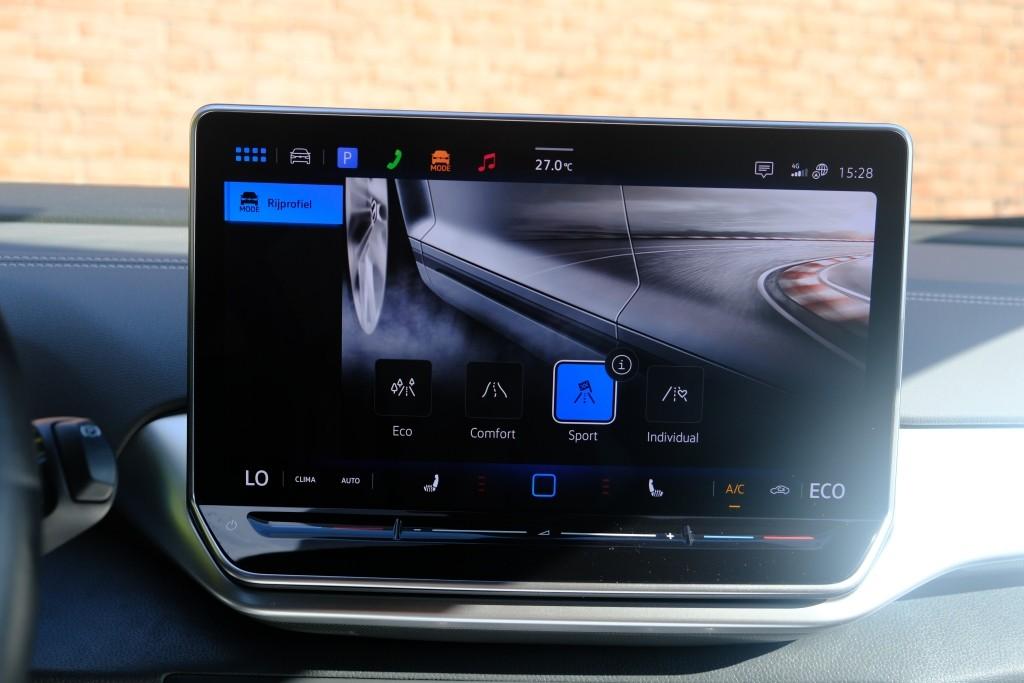 Volkswagen ID.4 Pure 52 kWh 170pk - Navigatiesysteem - App connect - Adaptive cruise - 360° camera - Keyless - Winter pakket - Elektrische achterklep - 19 inch velgen afbeelding 16