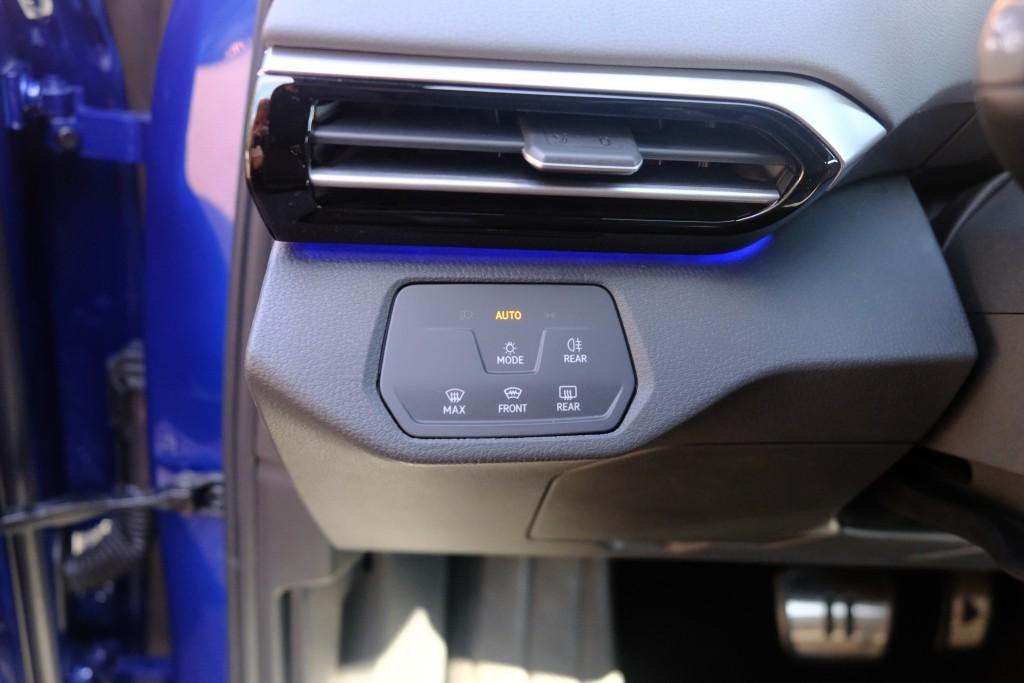 Volkswagen ID.4 Pure 52 kWh 170pk - Navigatiesysteem - App connect - Adaptive cruise - 360° camera - Keyless - Winter pakket - Elektrische achterklep - 19 inch velgen afbeelding 23