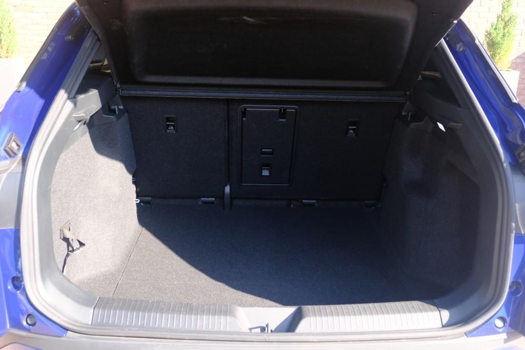Volkswagen ID.4 Pure 52 kWh 170pk - Navigatiesysteem - App connect - Adaptive cruise - 360° camera - Keyless - Winter pakket - Elektrische achterklep - 19 inch velgen afbeelding 28
