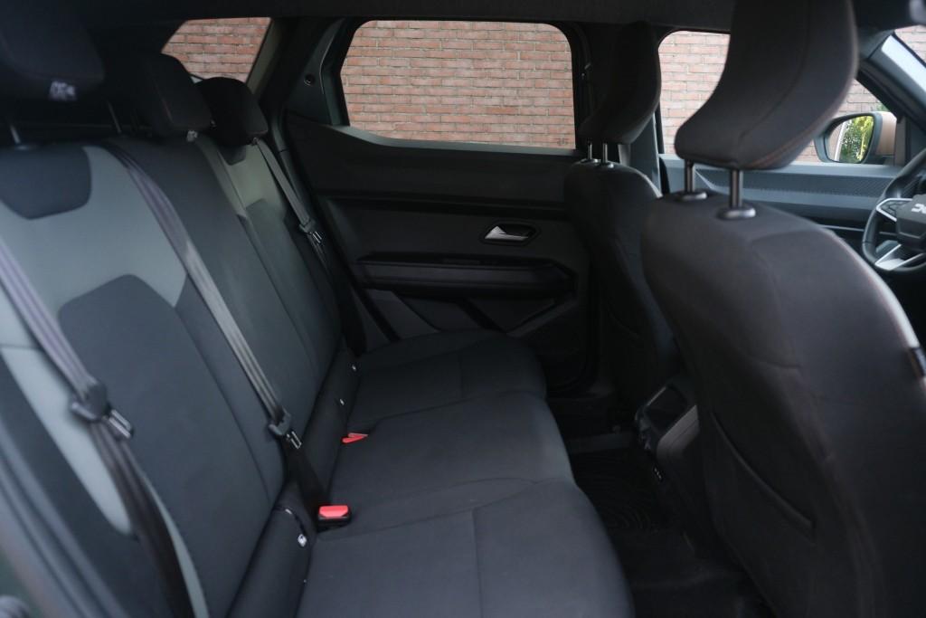Dacia Duster 1.2 TCe mild hybrid 130pk Extreme - Achteruitrijcamera - Apple CarPlay - LED koplampen - Keyless entry & start - Climate control - Cruise control - Parkeersensoren afbeelding 3