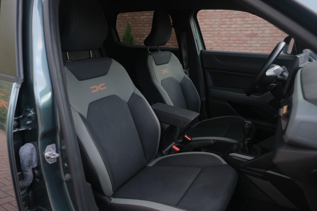 Dacia Duster 1.2 TCe mild hybrid 130pk Extreme - Achteruitrijcamera - Apple CarPlay - LED koplampen - Keyless entry & start - Climate control - Cruise control - Parkeersensoren afbeelding 6