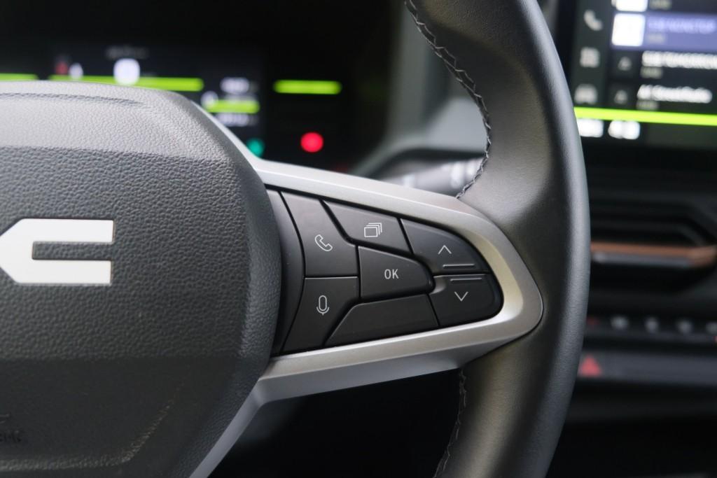 Dacia Duster 1.2 TCe mild hybrid 130pk Extreme - Achteruitrijcamera - Apple CarPlay - LED koplampen - Keyless entry & start - Climate control - Cruise control - Parkeersensoren afbeelding 10