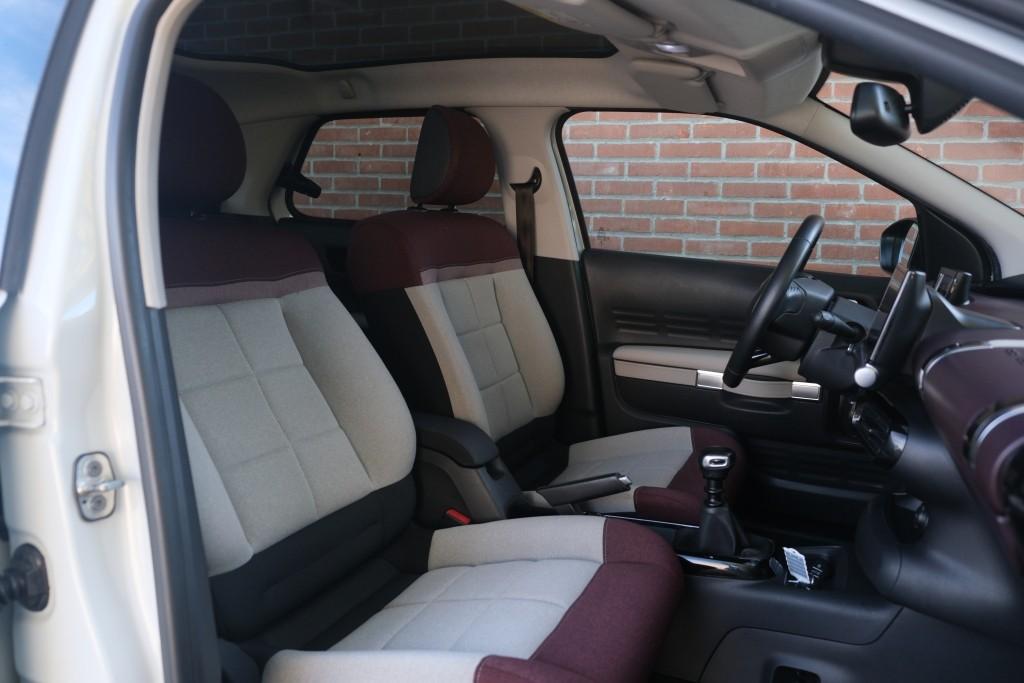 Citroën C4 Cactus 1.2 PureTech 130pk Shine - Panoramadak - Achteruitrijcamera - Apple CarPlay - Navigatiesysteem - Keyless entry - Parkeersensoren - Automatische airconditioning - Cruise control afbeelding 6