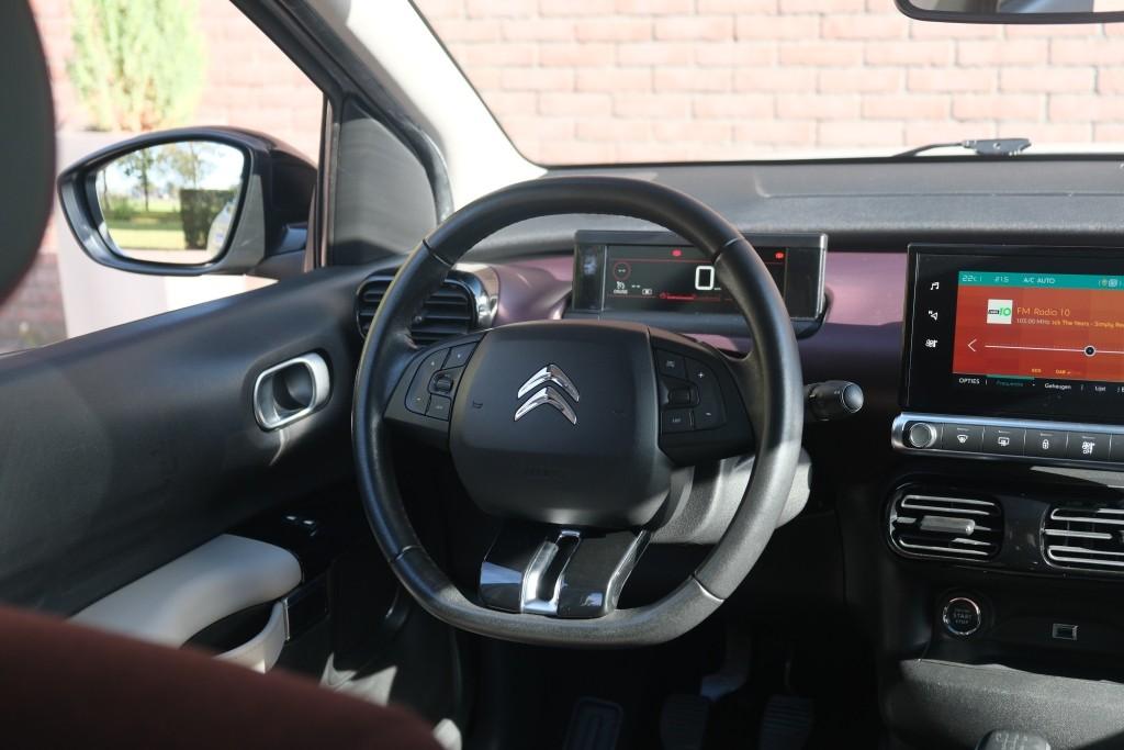 Citroën C4 Cactus 1.2 PureTech 130pk Shine - Panoramadak - Achteruitrijcamera - Apple CarPlay - Navigatiesysteem - Keyless entry - Parkeersensoren - Automatische airconditioning - Cruise control afbeelding 13