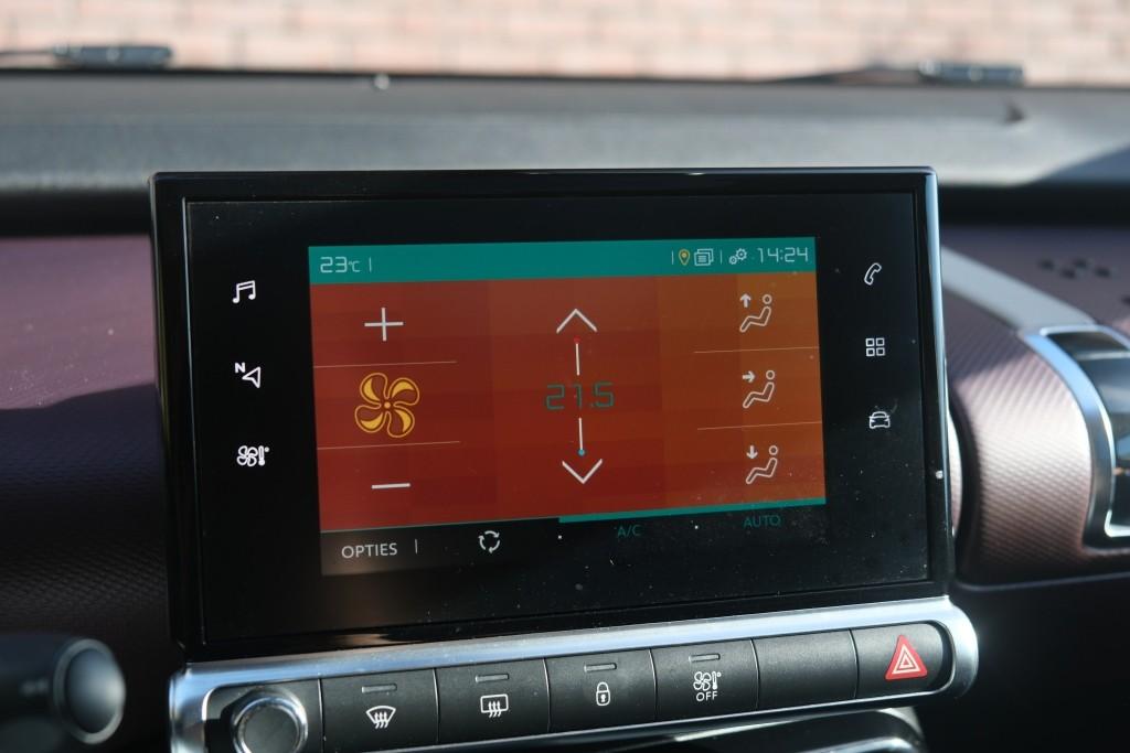 Citroën C4 Cactus 1.2 PureTech 130pk Shine - Panoramadak - Achteruitrijcamera - Apple CarPlay - Navigatiesysteem - Keyless entry - Parkeersensoren - Automatische airconditioning - Cruise control afbeelding 19