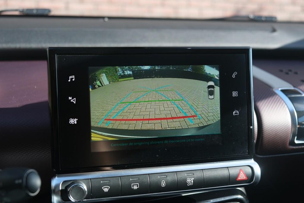 Citroën C4 Cactus 1.2 PureTech 130pk Shine - Panoramadak - Achteruitrijcamera - Apple CarPlay - Navigatiesysteem - Keyless entry - Parkeersensoren - Automatische airconditioning - Cruise control afbeelding 21