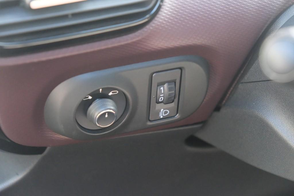 Citroën C4 Cactus 1.2 PureTech 130pk Shine - Panoramadak - Achteruitrijcamera - Apple CarPlay - Navigatiesysteem - Keyless entry - Parkeersensoren - Automatische airconditioning - Cruise control afbeelding 26