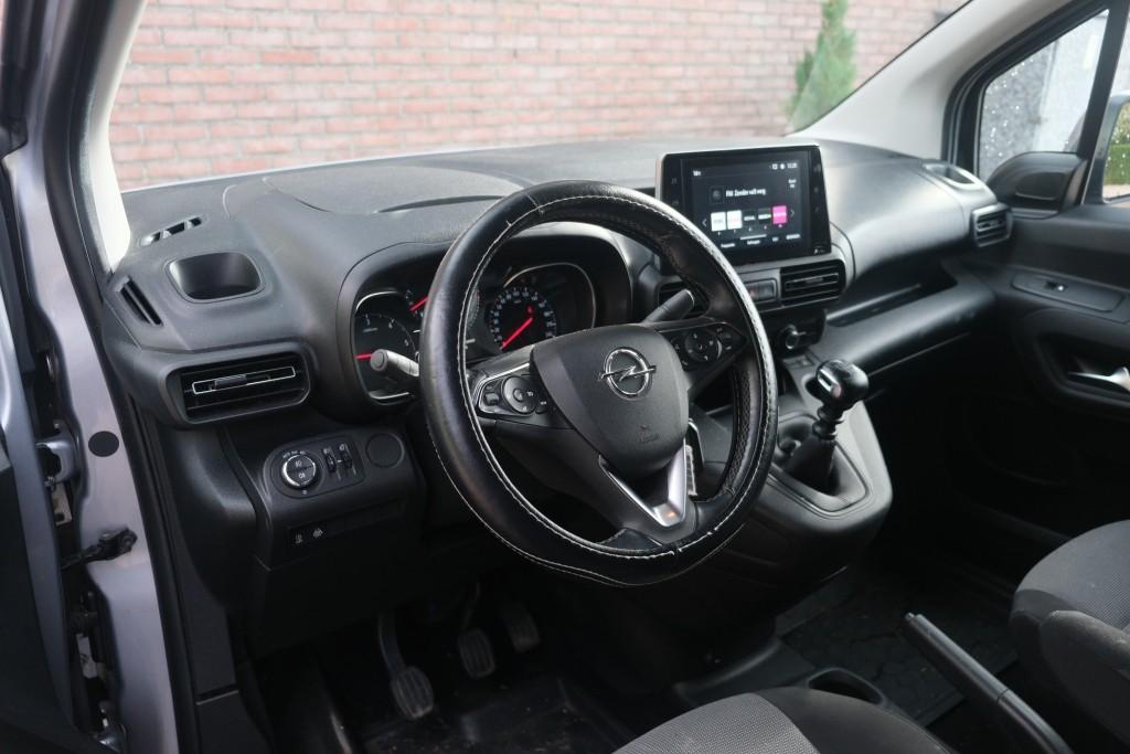 Opel Combo 1.5D 130pk L2H1 Innovation - Trekhaak - Achteruitrijcamera - Navigatiesysteem - Dodehoekdetectie - Apple CarPlay - Parkeersensoren - Cruise control afbeelding 6