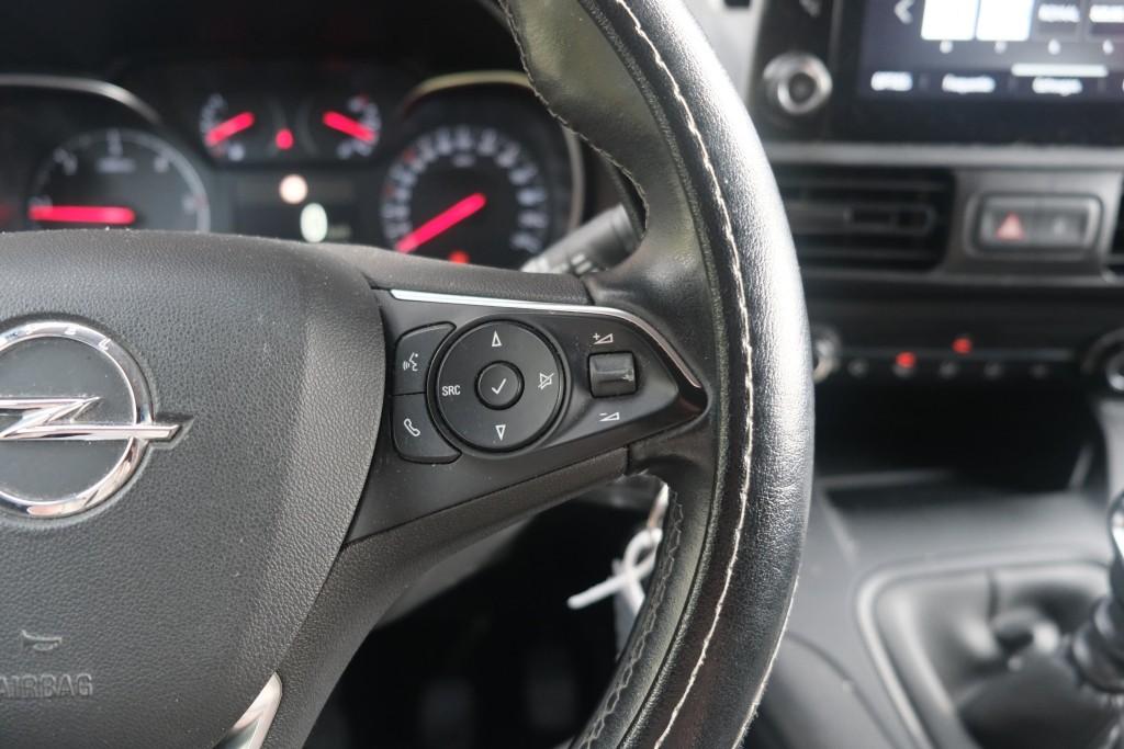Opel Combo 1.5D 130pk L2H1 Innovation - Trekhaak - Achteruitrijcamera - Navigatiesysteem - Dodehoekdetectie - Apple CarPlay - Parkeersensoren - Cruise control afbeelding 8