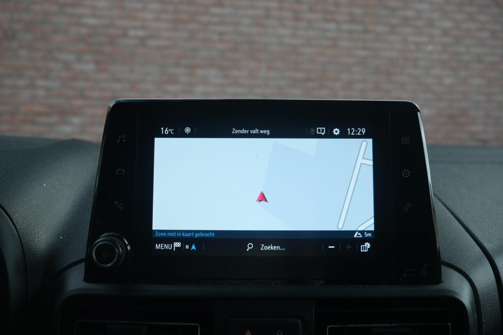 Opel Combo 1.5D 130pk L2H1 Innovation - Trekhaak - Achteruitrijcamera - Navigatiesysteem - Dodehoekdetectie - Apple CarPlay - Parkeersensoren - Cruise control afbeelding 10