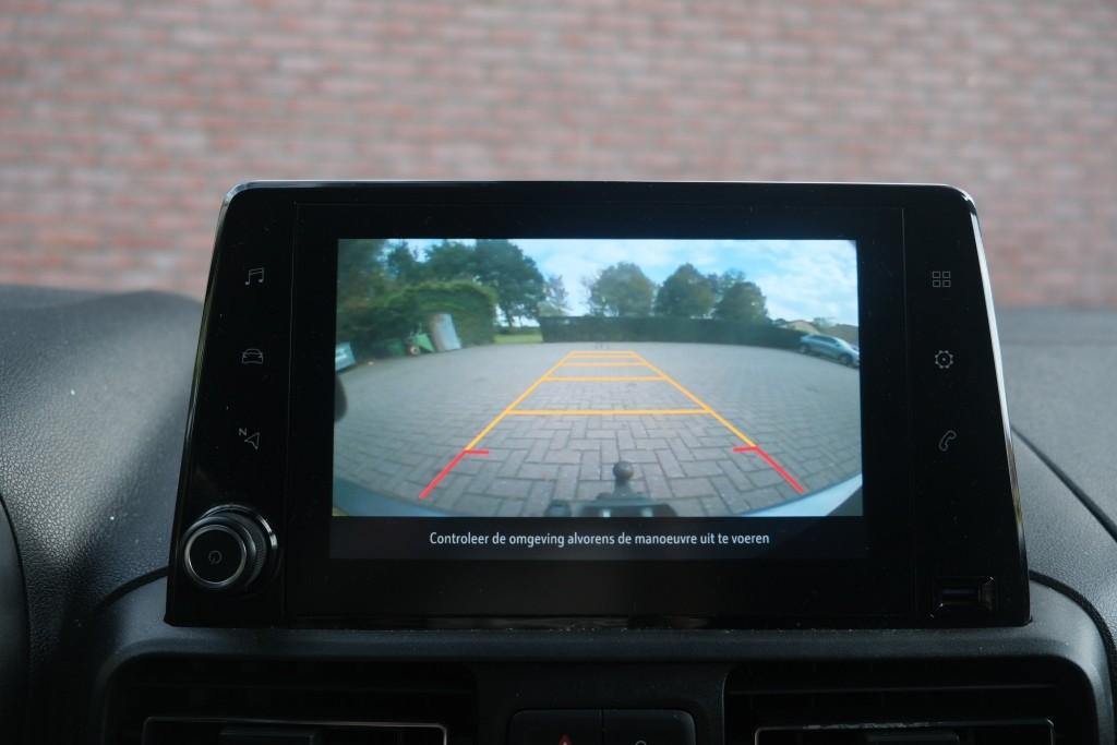 Opel Combo 1.5D 130pk L2H1 Innovation - Trekhaak - Achteruitrijcamera - Navigatiesysteem - Dodehoekdetectie - Apple CarPlay - Parkeersensoren - Cruise control afbeelding 15