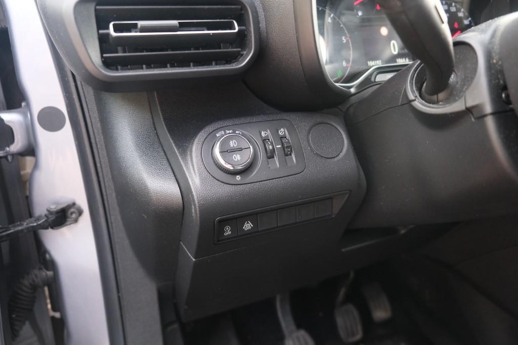 Opel Combo 1.5D 130pk L2H1 Innovation - Trekhaak - Achteruitrijcamera - Navigatiesysteem - Dodehoekdetectie - Apple CarPlay - Parkeersensoren - Cruise control afbeelding 20