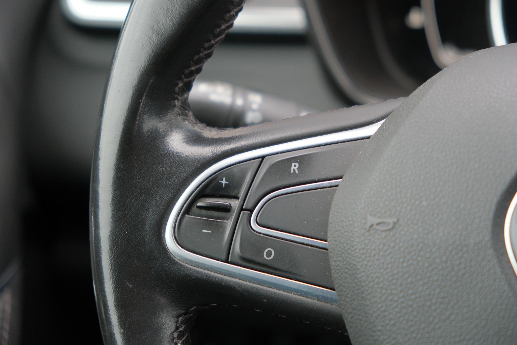 Renault Kadjar 1.3 TCe 160pk Intens | Navi | Cruise | Trekhaak | Camera | Climate afbeelding 14