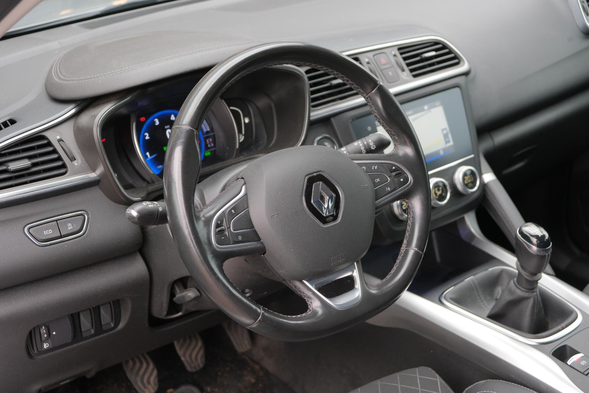 Renault Kadjar 1.3 TCe 160pk Intens | Navi | Cruise | Trekhaak | Camera | Climate afbeelding 19