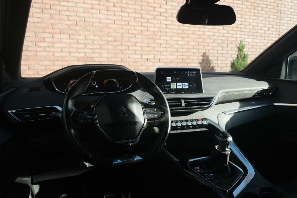 Peugeot 3008 1.2 PureTech 130pk GT Line - Navigatiesysteem - Apple CarPlay - Achteruitrijcamera - Keyless - Elektrische achterklep - Dodehoekdetectie - Parkeersensoren afbeelding 7