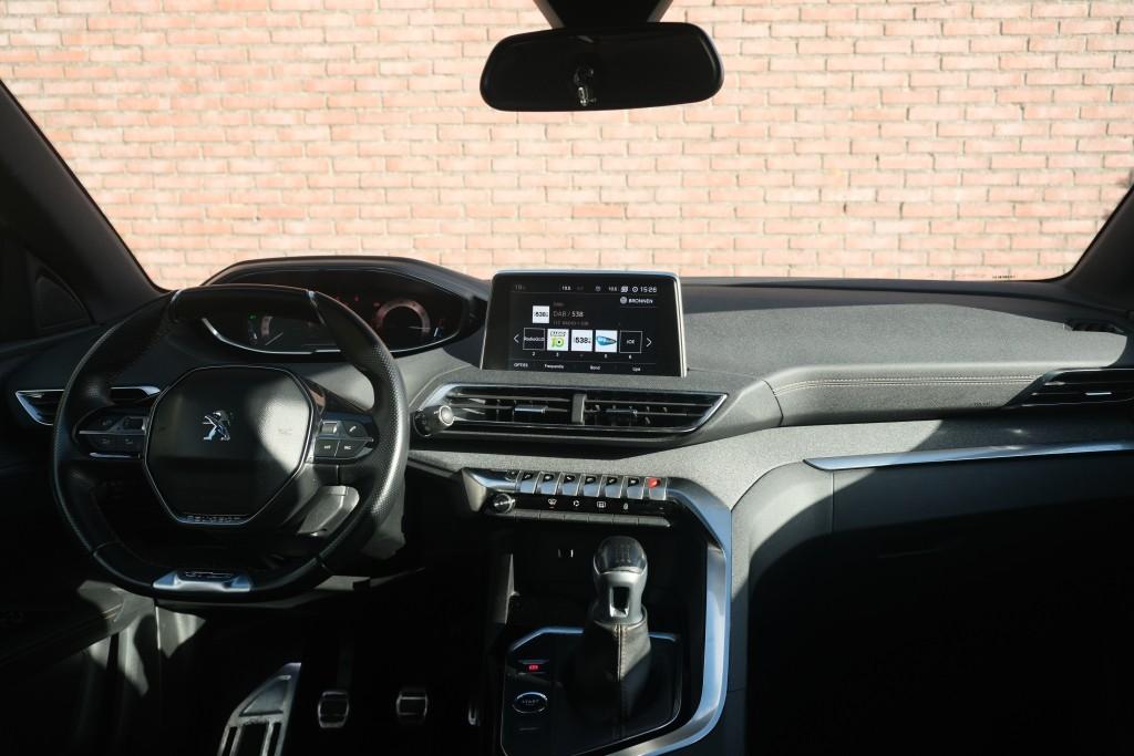 Peugeot 3008 1.2 PureTech 130pk GT Line - Navigatiesysteem - Apple CarPlay - Achteruitrijcamera - Keyless - Elektrische achterklep - Dodehoekdetectie - Parkeersensoren afbeelding 8