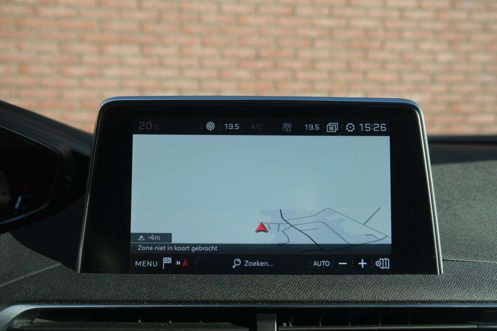 Peugeot 3008 1.2 PureTech 130pk GT Line - Navigatiesysteem - Apple CarPlay - Achteruitrijcamera - Keyless - Elektrische achterklep - Dodehoekdetectie - Parkeersensoren afbeelding 17