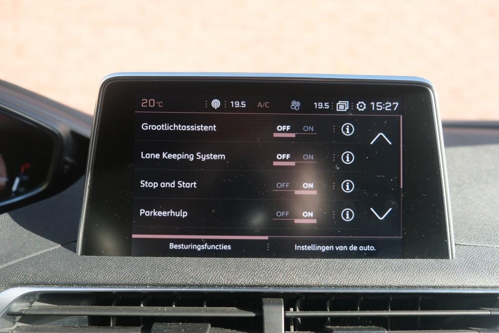 Peugeot 3008 1.2 PureTech 130pk GT Line - Navigatiesysteem - Apple CarPlay - Achteruitrijcamera - Keyless - Elektrische achterklep - Dodehoekdetectie - Parkeersensoren afbeelding 19