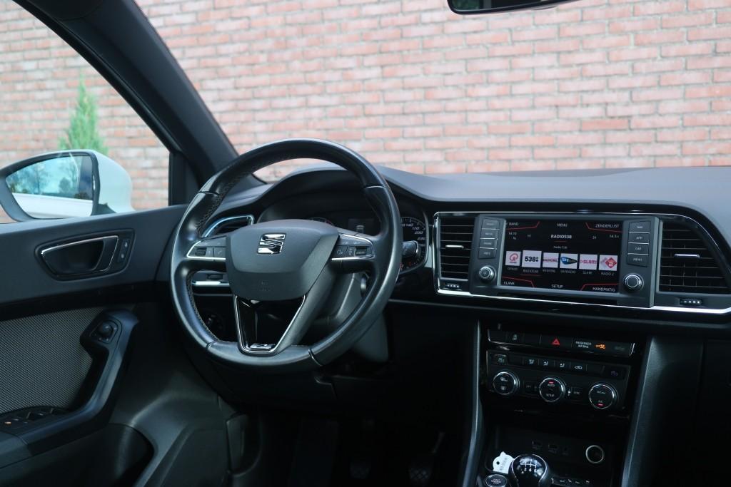 SEAT Ateca 1.4 TSi 150pk Xcellence - Camera - Alcantara - Navigatiesysteem - Apple CarPlay - Keyless - LED koplampen - Climate control - Cruise - Trekhaak afbeelding 12