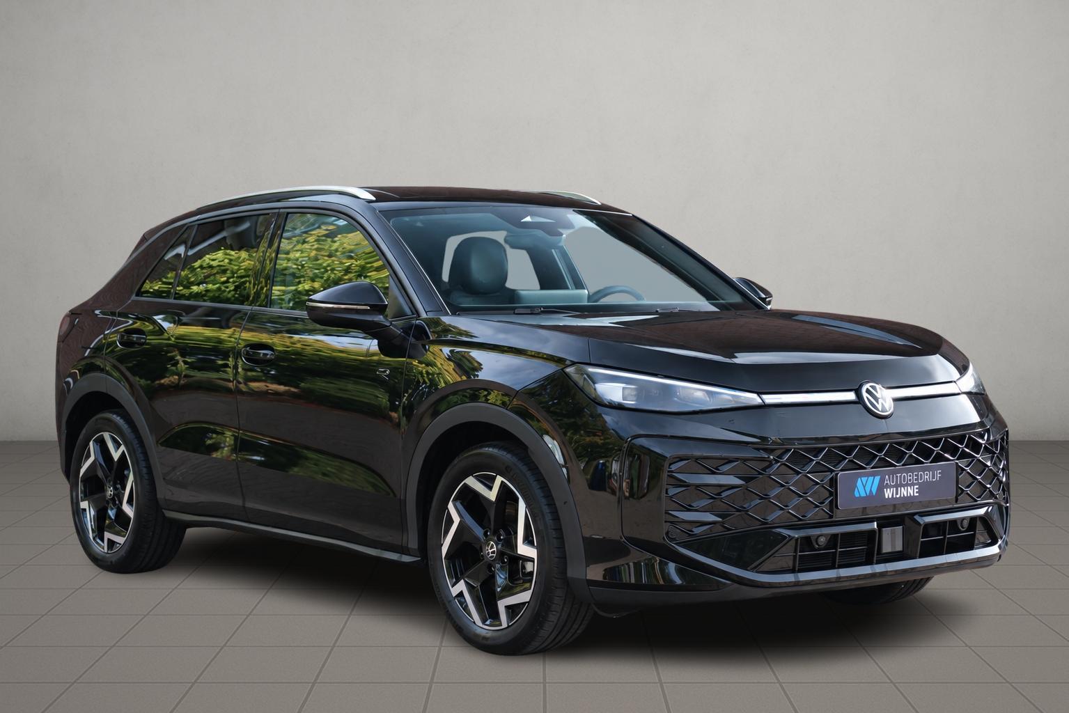 Volkswagen T-Roc 1.5 eTSi 150pk DSG R-Line - Adaptive cruise - Apple CarPlay - Achteruitrijcamera - Keyless entry - Stoelverwarming - Elektrische achterklep - Dodehoekdetectie - Parkeersensoren afbeelding 1