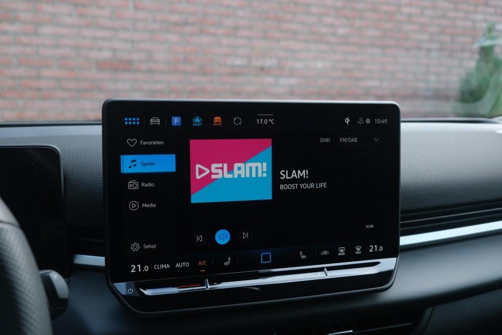 Volkswagen T-Roc 1.5 eTSi 150pk DSG R-Line - Adaptive cruise - Apple CarPlay - Achteruitrijcamera - Keyless entry - Stoelverwarming - Elektrische achterklep - Dodehoekdetectie - Parkeersensoren afbeelding 20