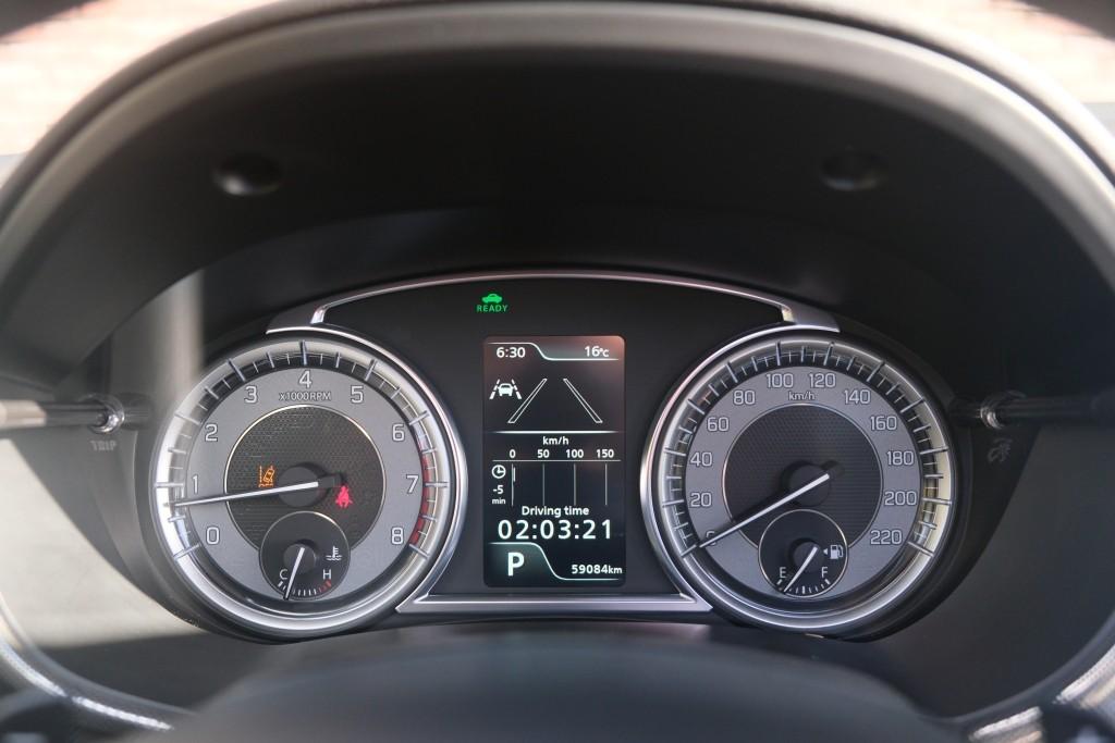 Suzuki Vitara 1.5 Hybrid Aut. Style - Panoramadak - Adaptieve cruise - Achteruitrijcamera - Dodehoekdetectie - Apple CarPlay - Navigatiesysteem - Keyless - Stoelverwarming - Parkeersensoren afbeelding 11