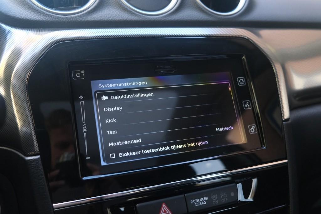 Suzuki Vitara 1.5 Hybrid Aut. Style - Panoramadak - Adaptieve cruise - Achteruitrijcamera - Dodehoekdetectie - Apple CarPlay - Navigatiesysteem - Keyless - Stoelverwarming - Parkeersensoren afbeelding 22