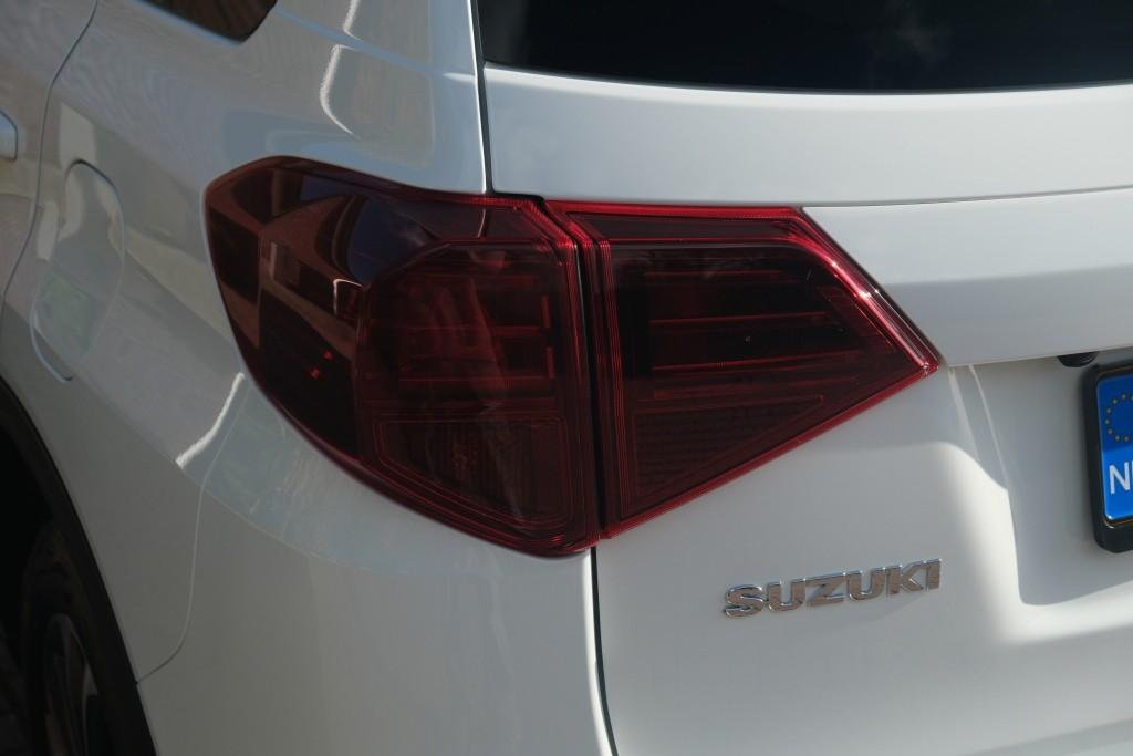 Suzuki Vitara 1.5 Hybrid Aut. Style - Panoramadak - Adaptieve cruise - Achteruitrijcamera - Dodehoekdetectie - Apple CarPlay - Navigatiesysteem - Keyless - Stoelverwarming - Parkeersensoren afbeelding 31