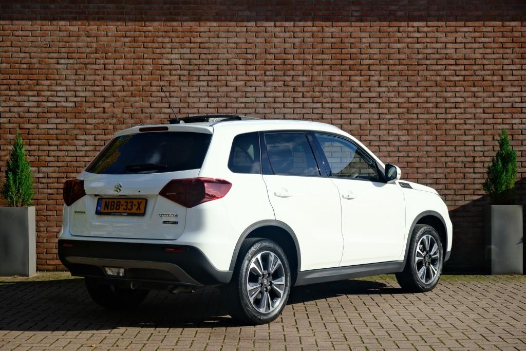 Suzuki Vitara 1.5 Hybrid Aut. Style - Panoramadak - Adaptieve cruise - Achteruitrijcamera - Dodehoekdetectie - Apple CarPlay - Navigatiesysteem - Keyless - Stoelverwarming - Parkeersensoren afbeelding 32