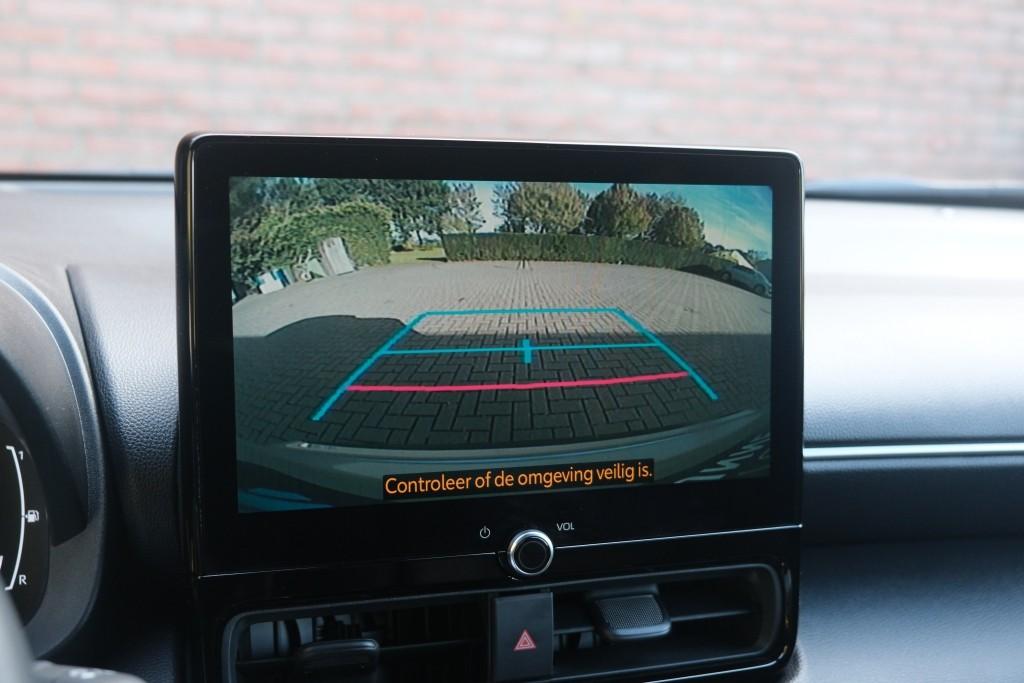 Toyota Yaris Cross 1.5 Hybrid 115pk CVT Dynamic - Adaptieve cruise - Achteruitrijcamera - Apple CarPlay - Climate control - Stoelverwarming - Keyless entry/start - Dodehoekdetectie afbeelding 17
