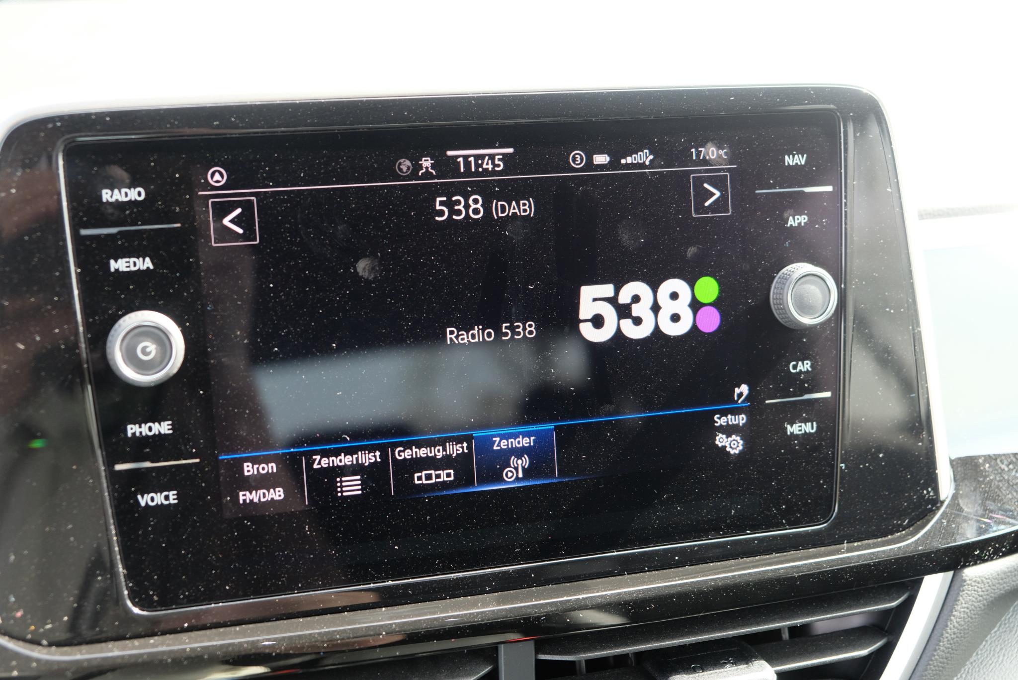Volkswagen T-Roc 1.5 TSi 150pk DSG R-Line Business | App Connect | Trekhaak | Climate | Matrix LED | Adaptive Cruise | Elektrische Achterklep | Camera | 18" velgen afbeelding 18