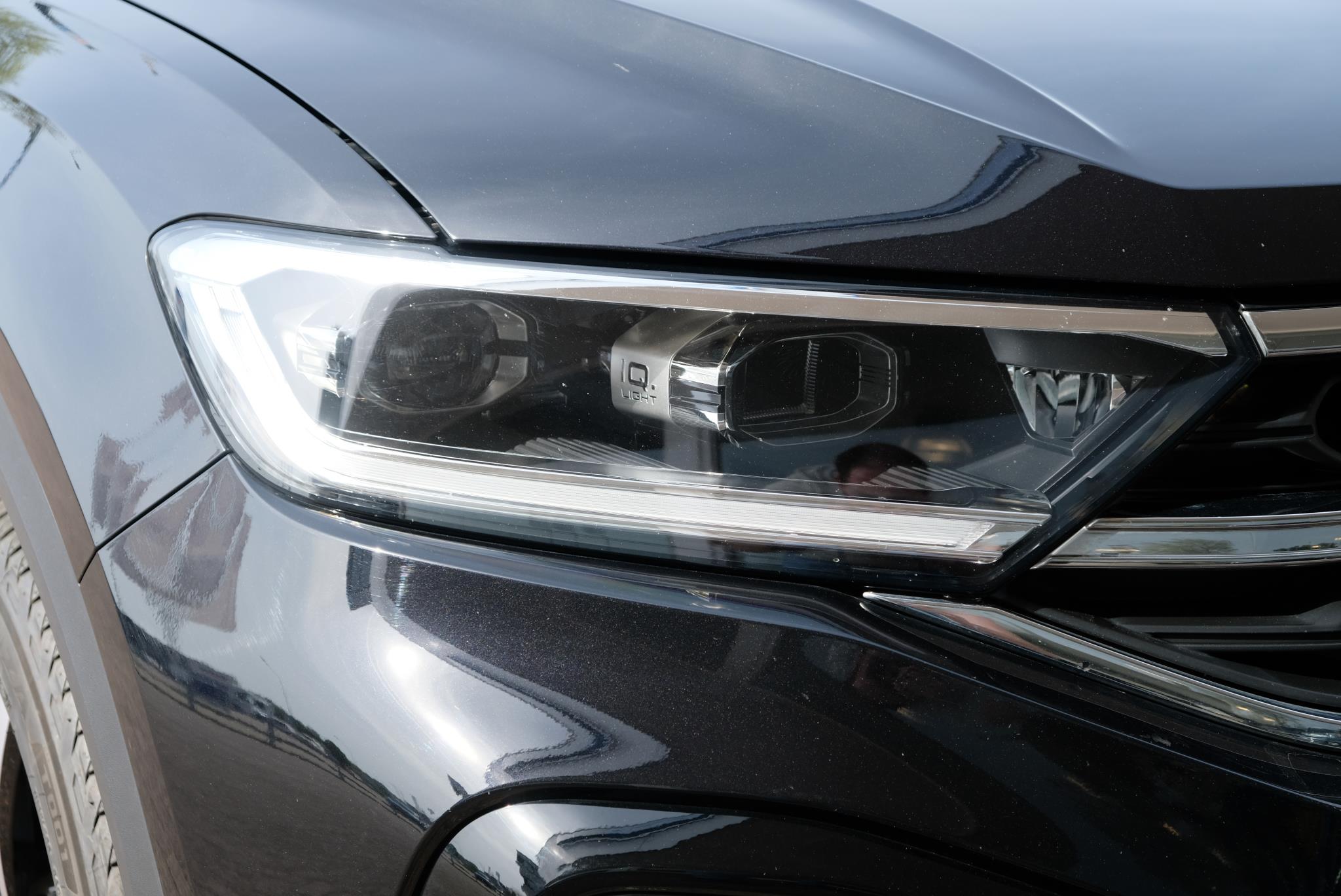 Volkswagen T-Roc 1.5 TSi 150pk DSG R-Line Business | App Connect | Trekhaak | Climate | Matrix LED | Adaptive Cruise | Elektrische Achterklep | Camera | 18" velgen afbeelding 19