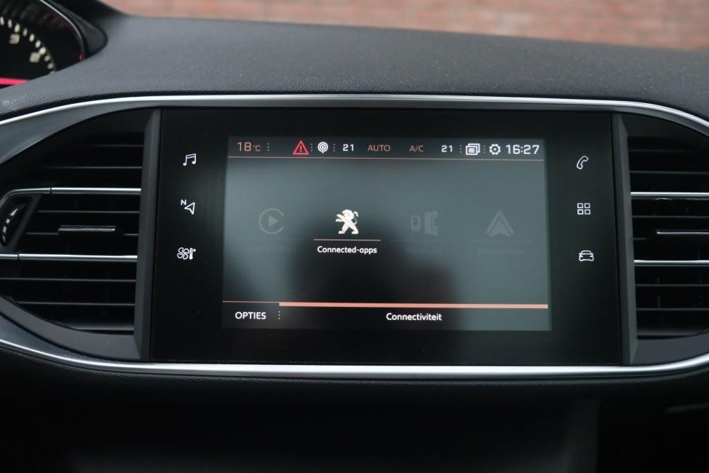 Peugeot 308 1.2 PureTech 130pk Allure - Apple CarPlay - Climate control - Cruise control - Navigatiesysteem - Parkeersensoren - Panoramadak - Trekhaak afbeelding 19